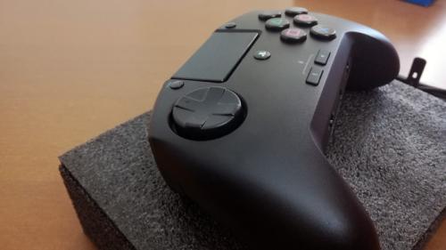 review-razer-raion-sobre-la-mesa